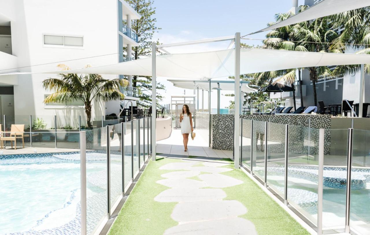 Rumba Beach Resort Caloundra Buitenkant foto The pool deck at The Star Gold Coast